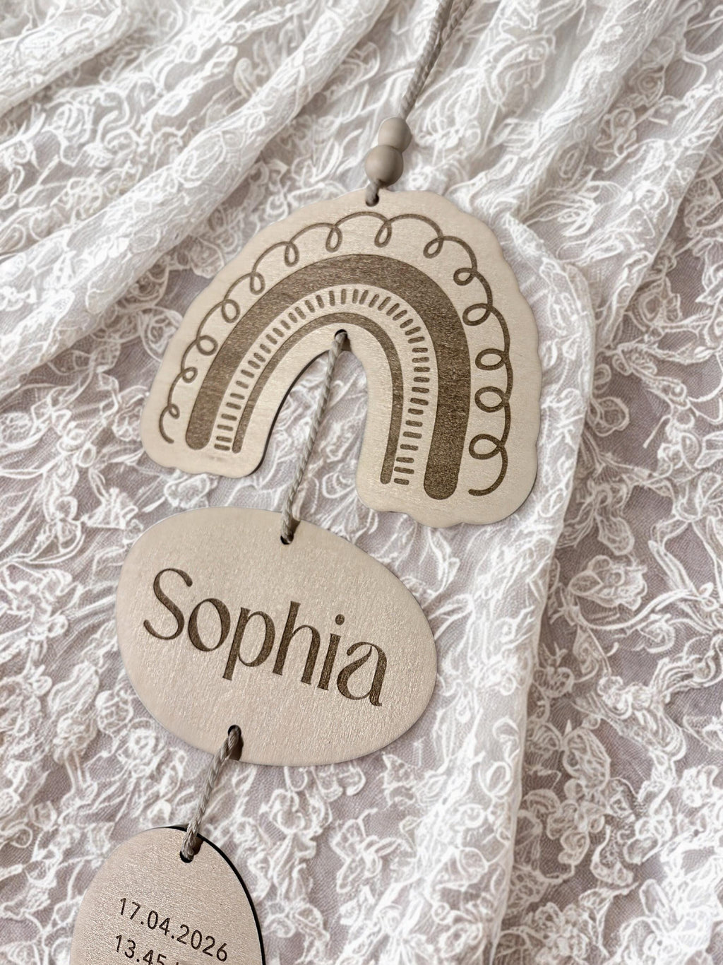 Gepersonaliseerde houten geboorte hanger | Botanisch