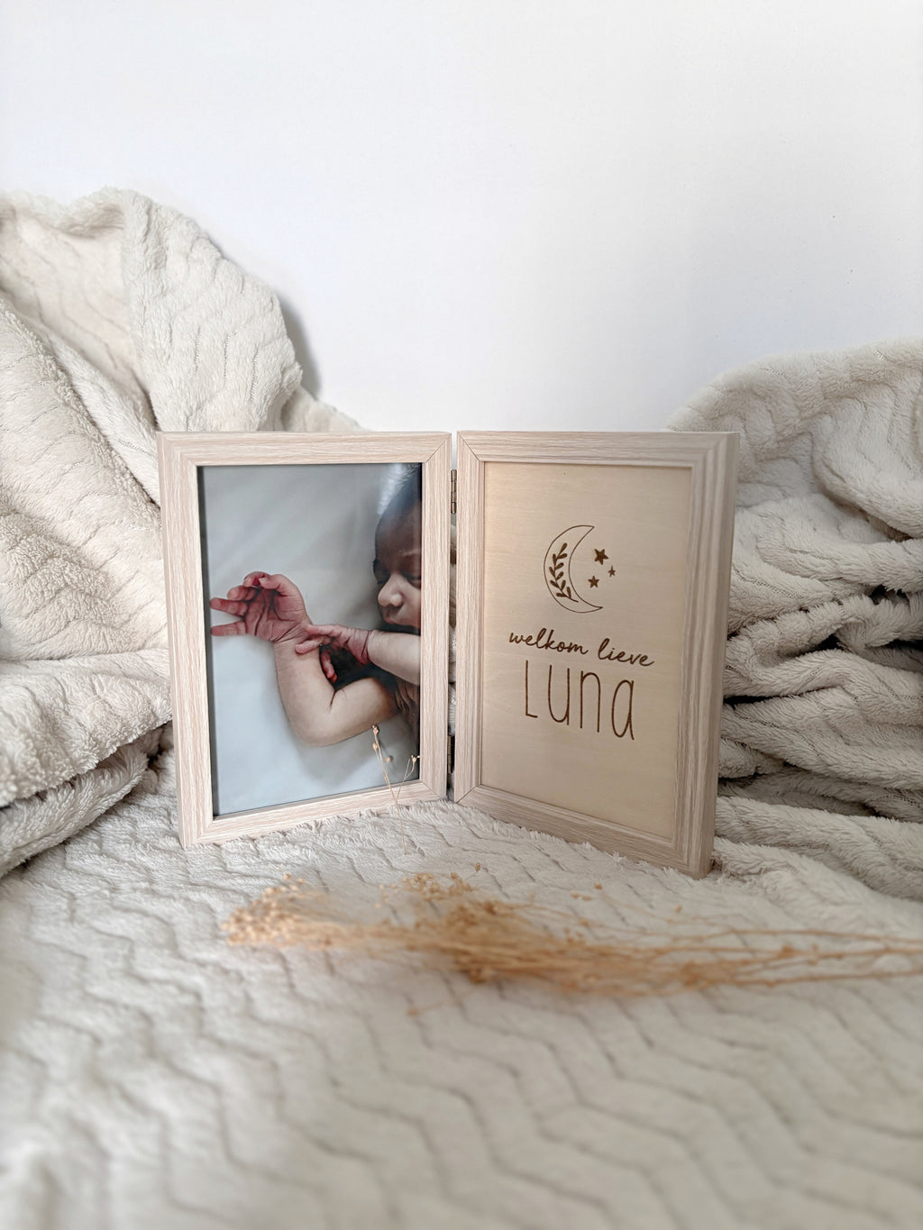 Houten tweeluik lijstje met naam | Minimalistisch design