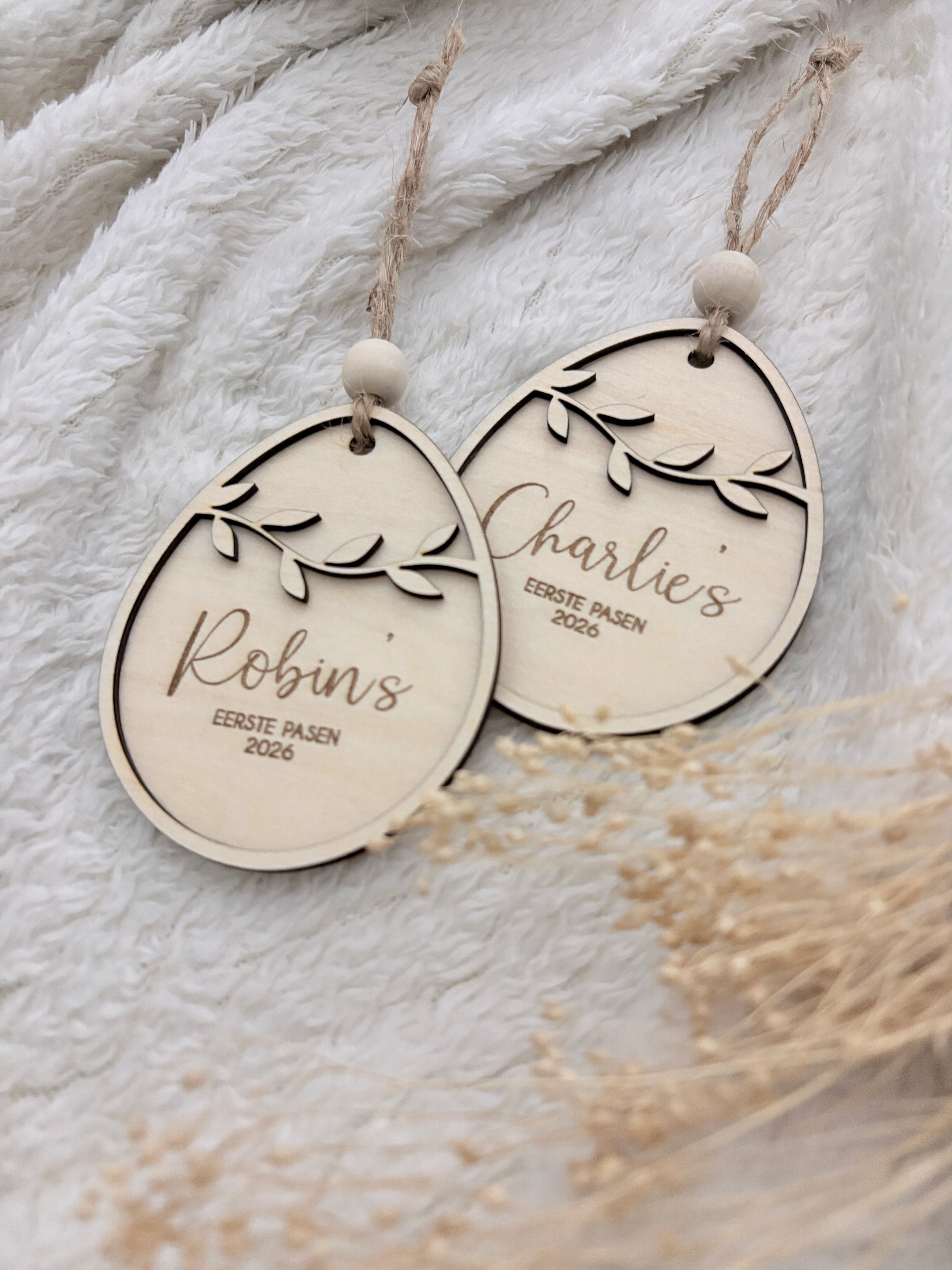 Gepersonaliseerd Houten Paasornament “Eerste Pasen” met Naam | Takjes
