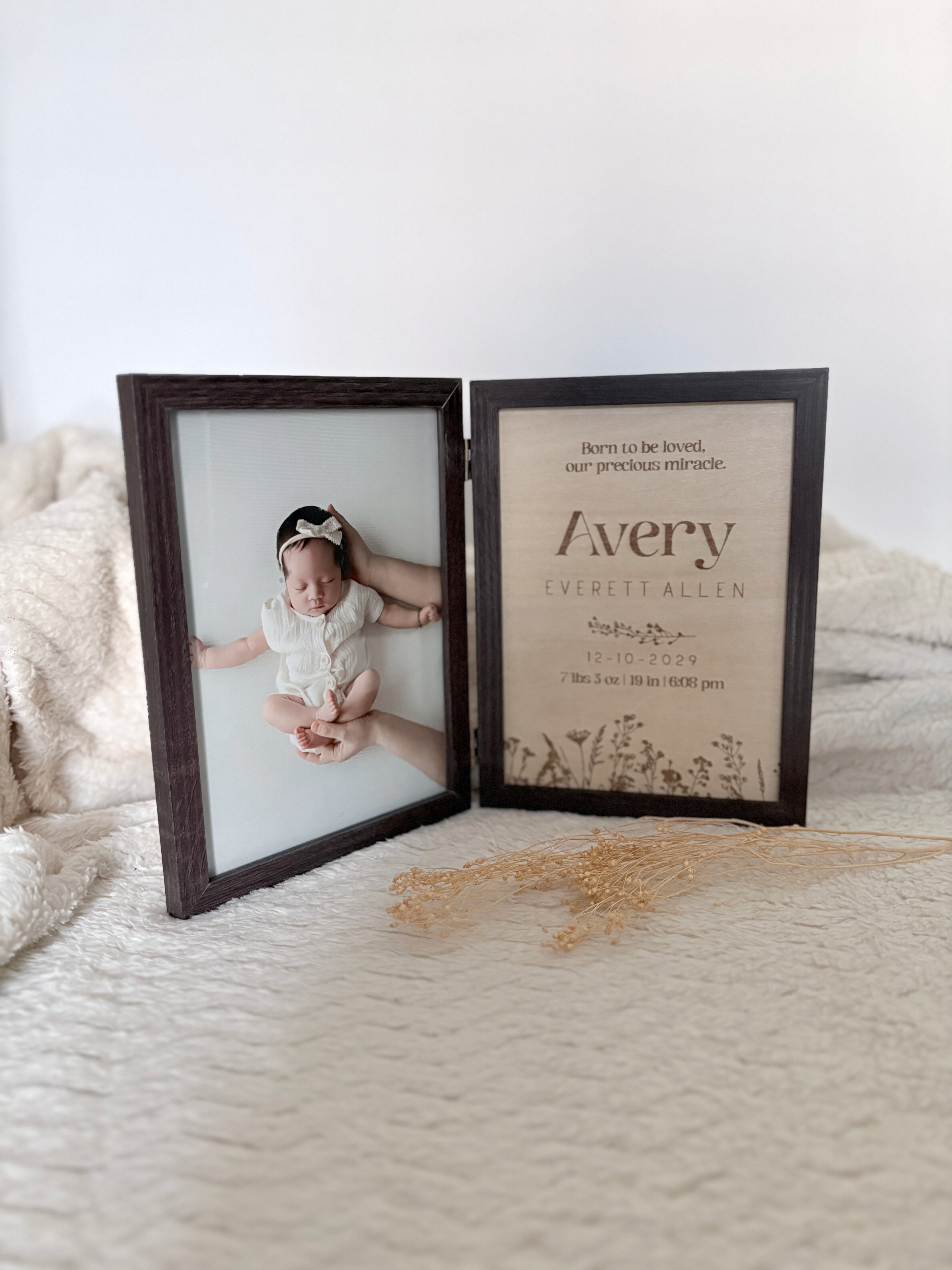 Houten tweeluik lijstje | Design op basis van geboortekaartje