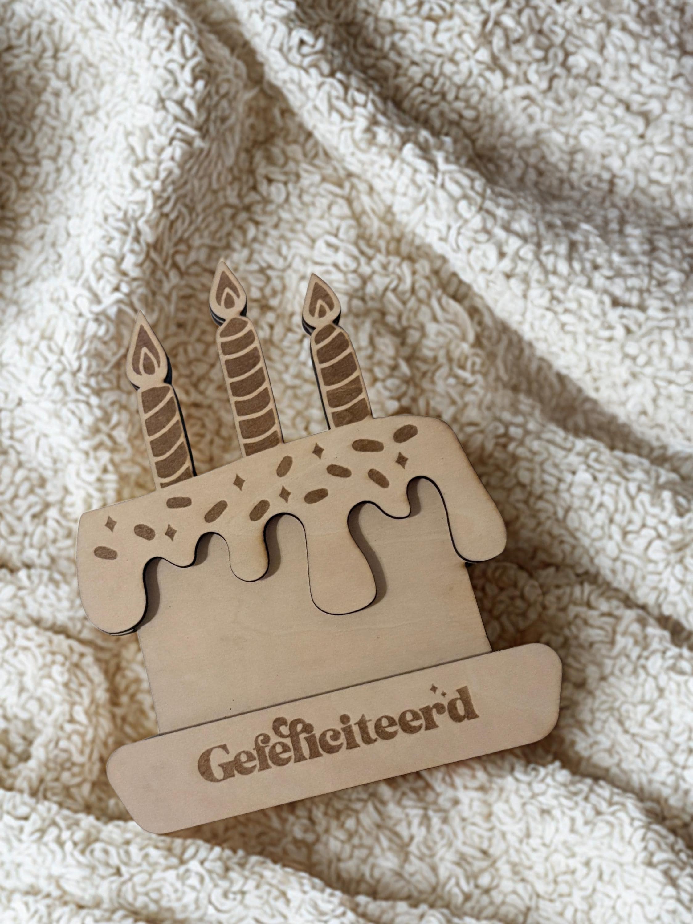 Gepersonaliseerde houten geldhouder taart