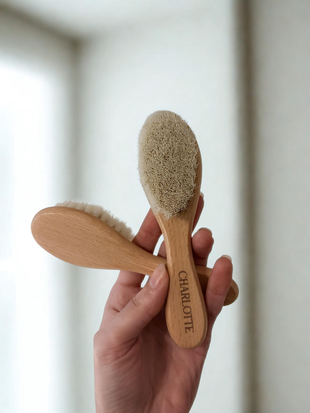 Gepersonaliseerde houten babyborstel met naam