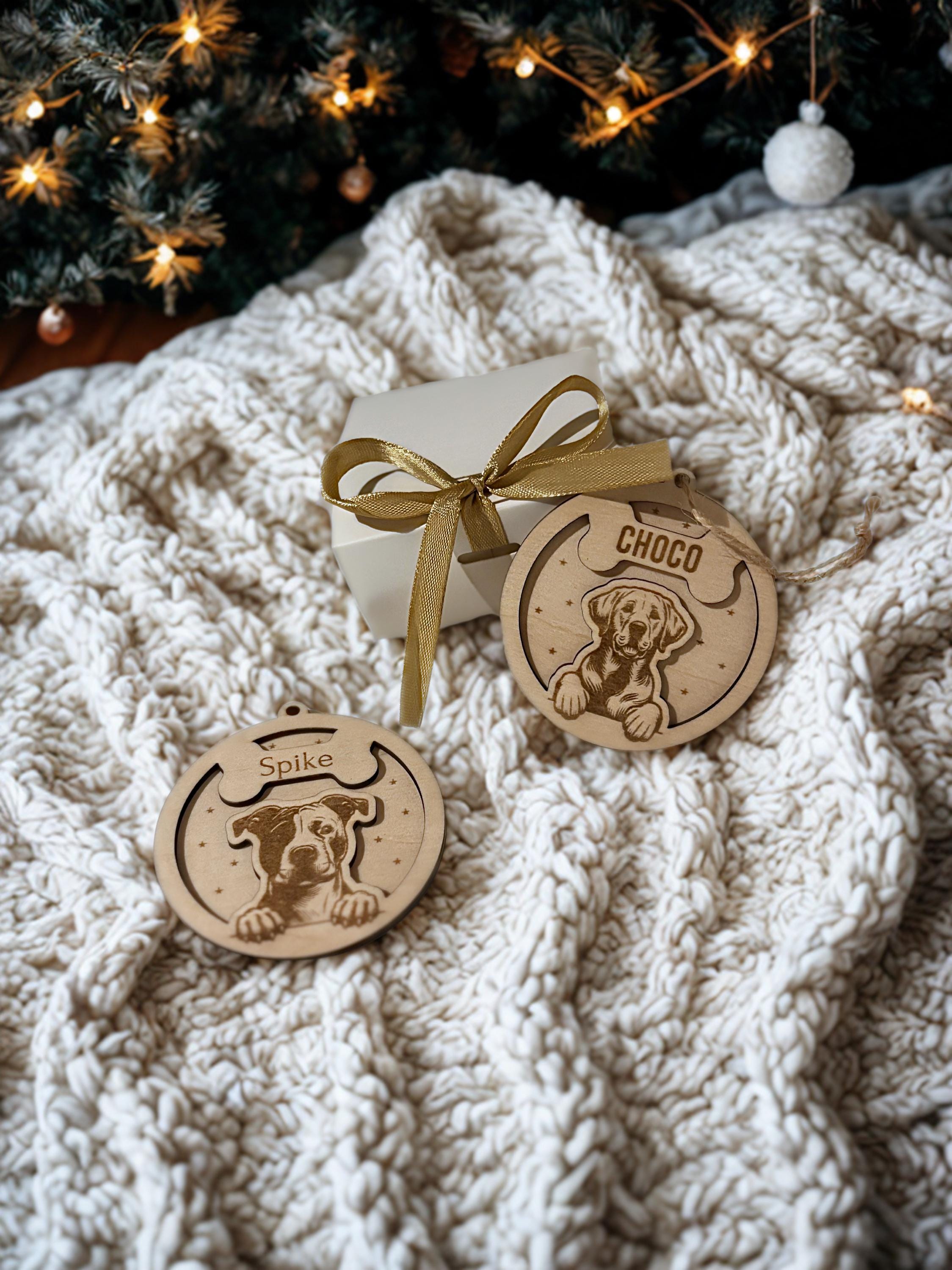 Gepersonaliseerd houten hondenornament met naam