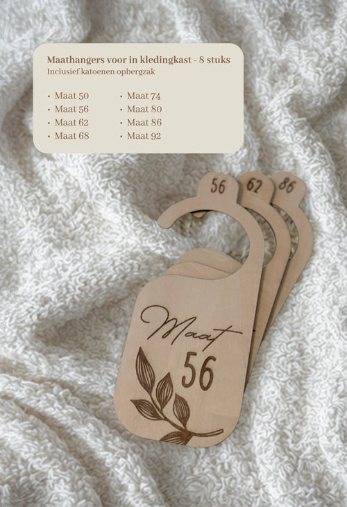 Houten maathangers babykleding | Minimalistisch design