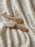 Gepersonaliseerde houten babyborstel met naam