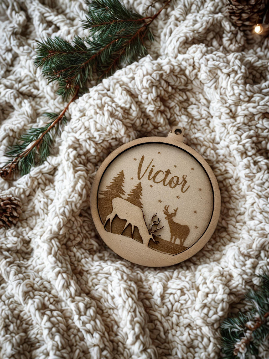 Gepersonaliseerde houten kerstbal met herten