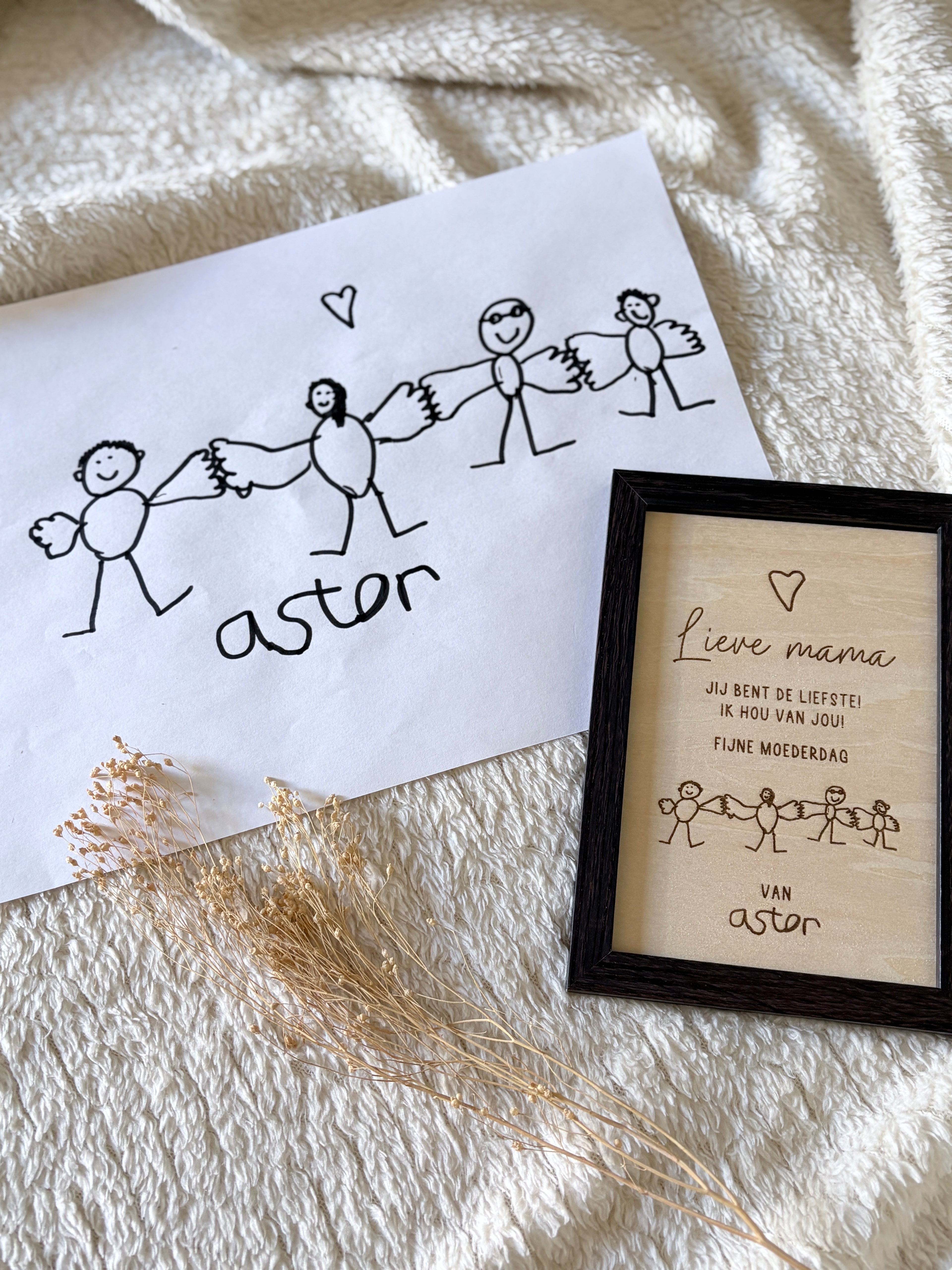 Houten tweeluik fotolijst | Kindertekening gegraveerd