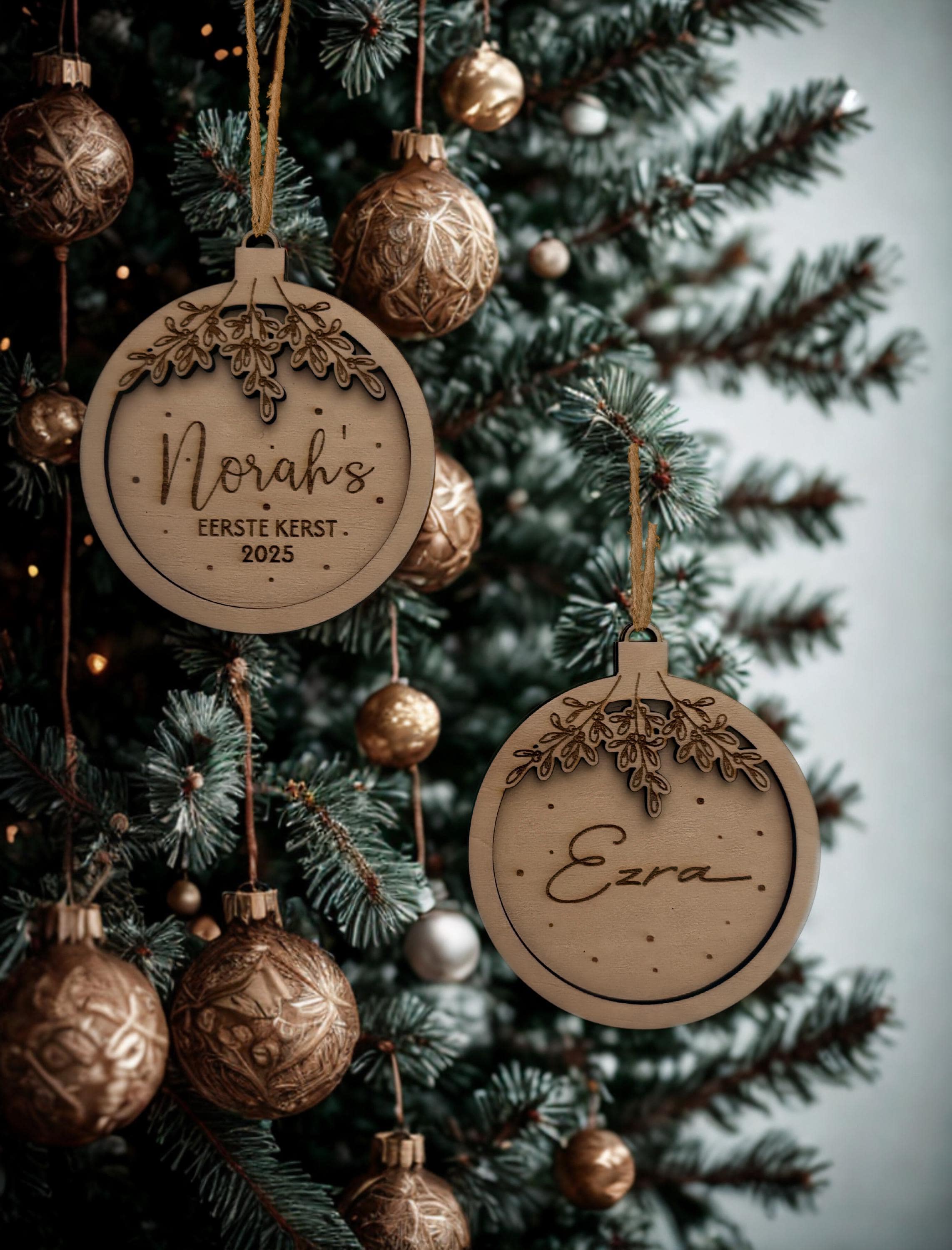 Gepersonaliseerde houten kerstbal Eerste Kerst