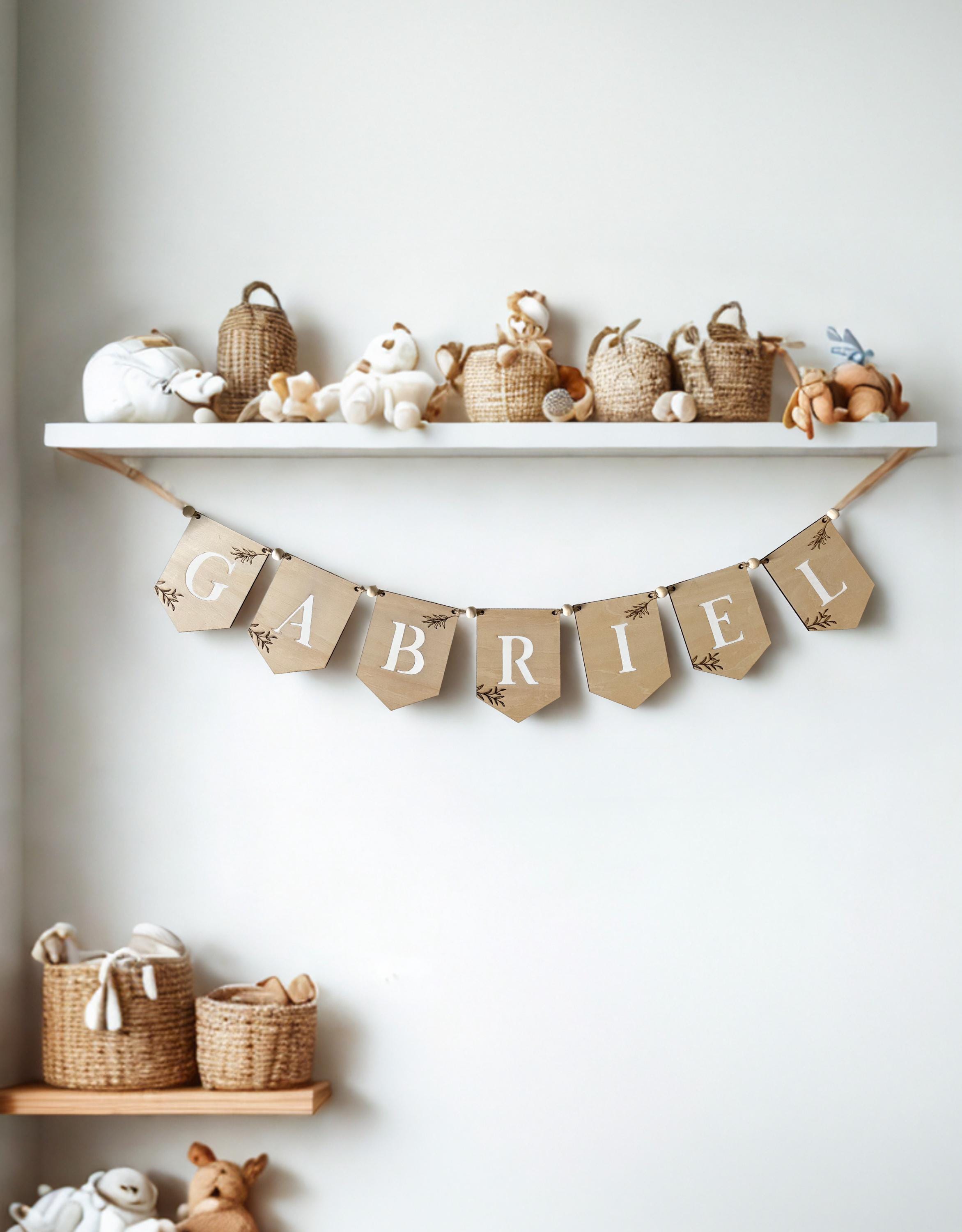 Gepersonaliseerde houten naamslinger met uitgesneden letters
