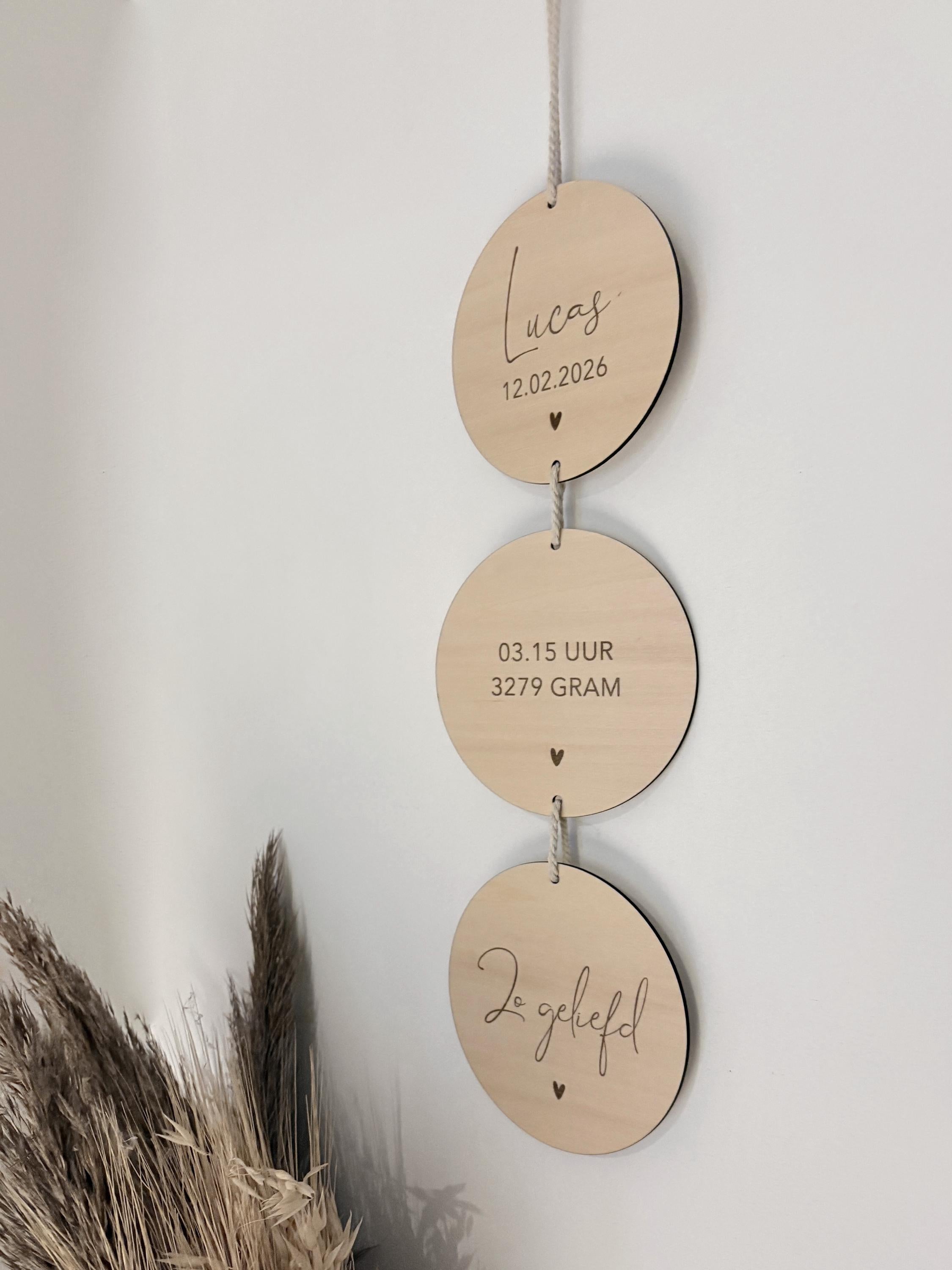Gepersonaliseerde houten geboorte hanger 3-delig